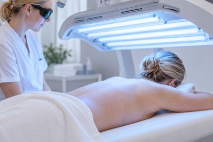ナローバンドUVB光線療法、基底細胞がんに関連